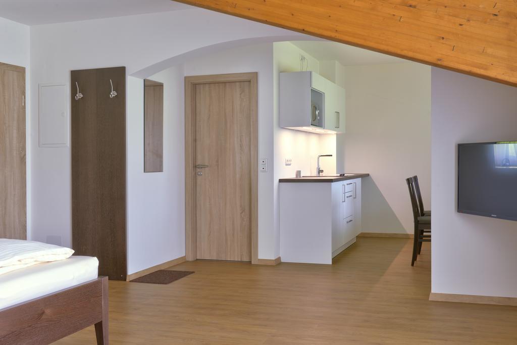 Gästehaus am Lindenhain Erding Exterior foto